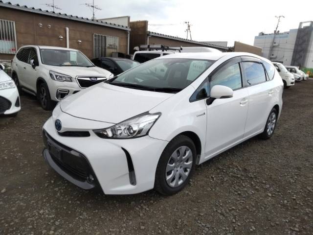 14148 TOYOTA PRIUS ALPHA ZVW41W 2018 г. (LUM Tokyo Nyusatsu)